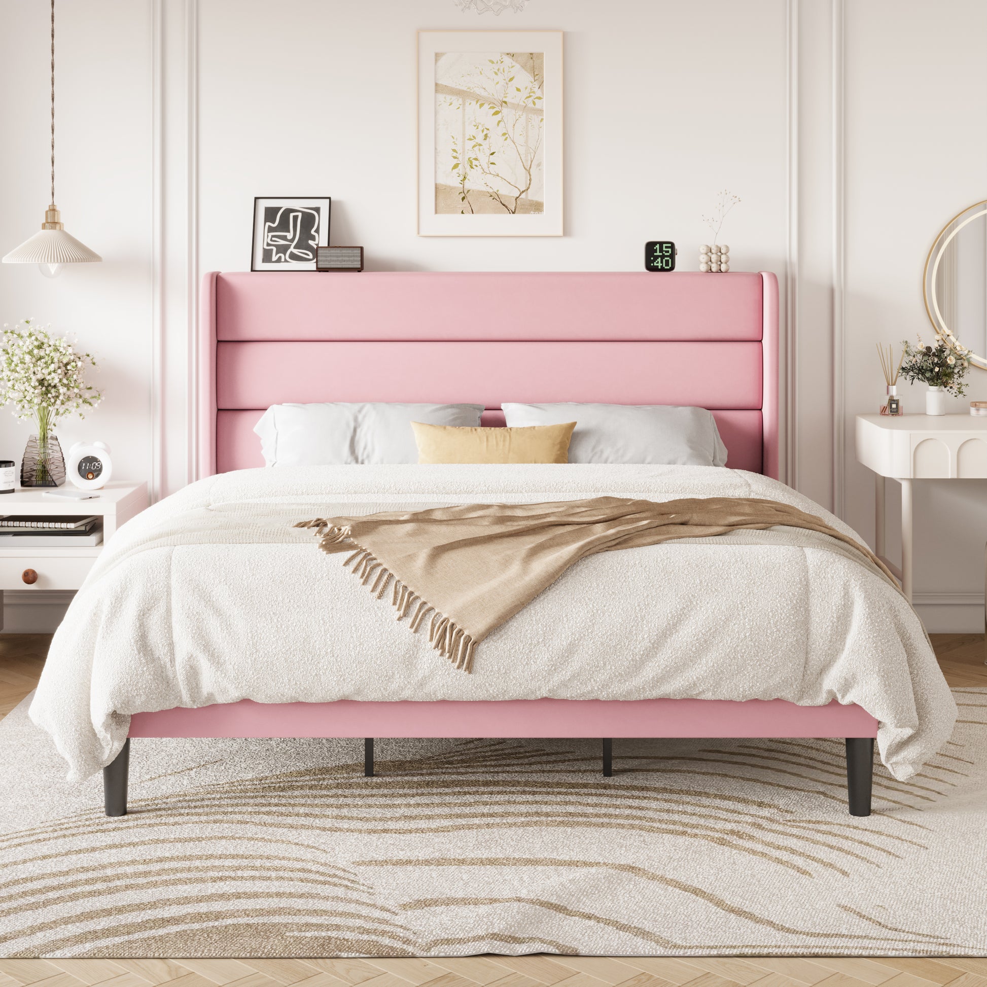 Einfach Luxury Velvet Upholstered Platform Bed Frame with Wingback Headboard